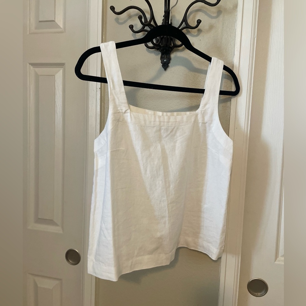 NWT-A New Day- White Linen Blend Top
